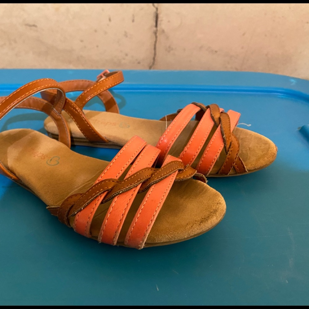 Bare Traps Coral Tan Strappy Sandals Size 13 1/2